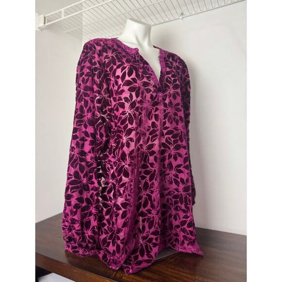 Torrid Floral Blouse, Magenta with Velvet Floral Pattern Size 3X NWT - Picture 9 of 13